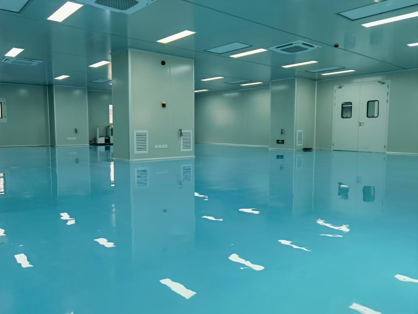 96547957.jpg